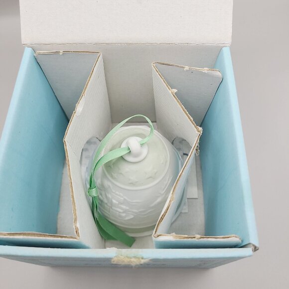 Lladro 1988 Christmas Bell Ornament Box & Certificate Porcelain Santa Reindeer - Picture 7 of 11